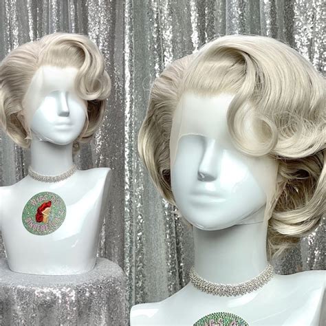 miranda priestly wig